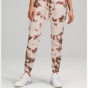 Lululemon joggers